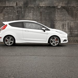 Ford_Fiesta_ST-04.jpg